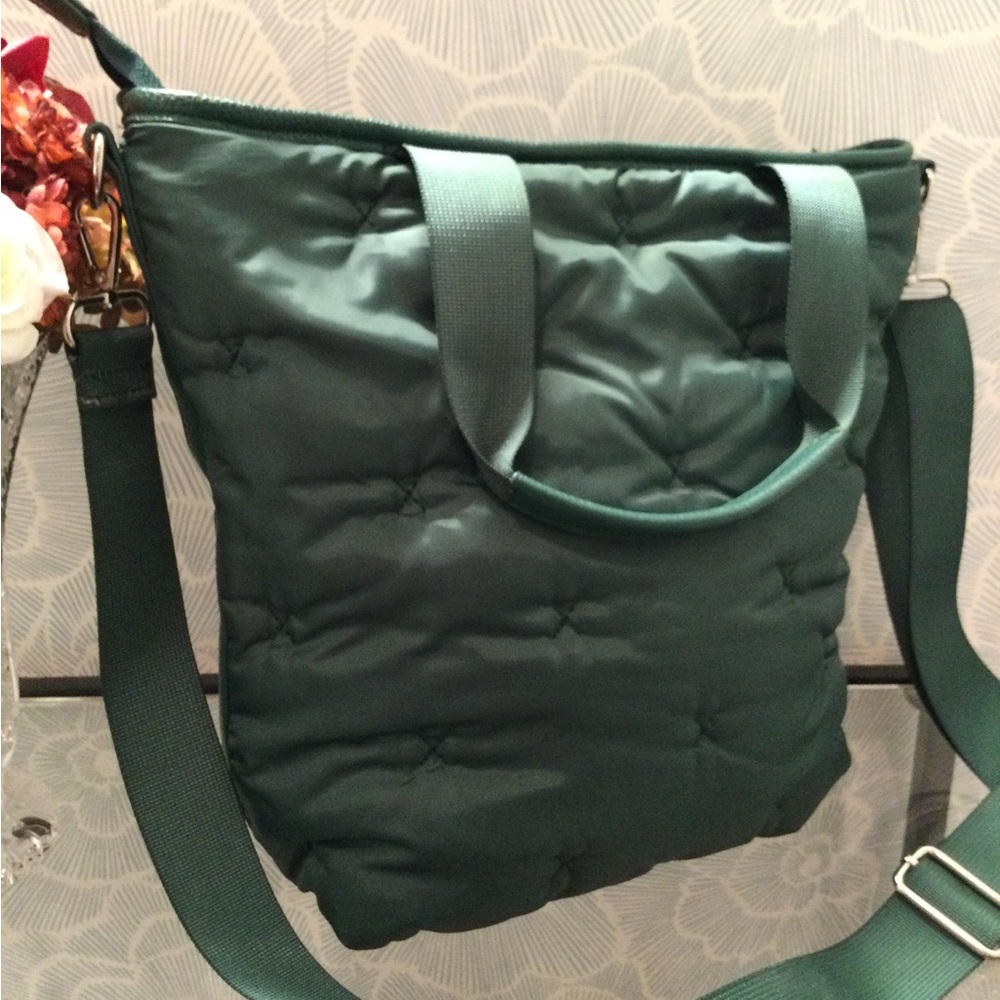 PRICE DROP! Green Puffer Bag Tote & Crossbody - Picture 5 of 15